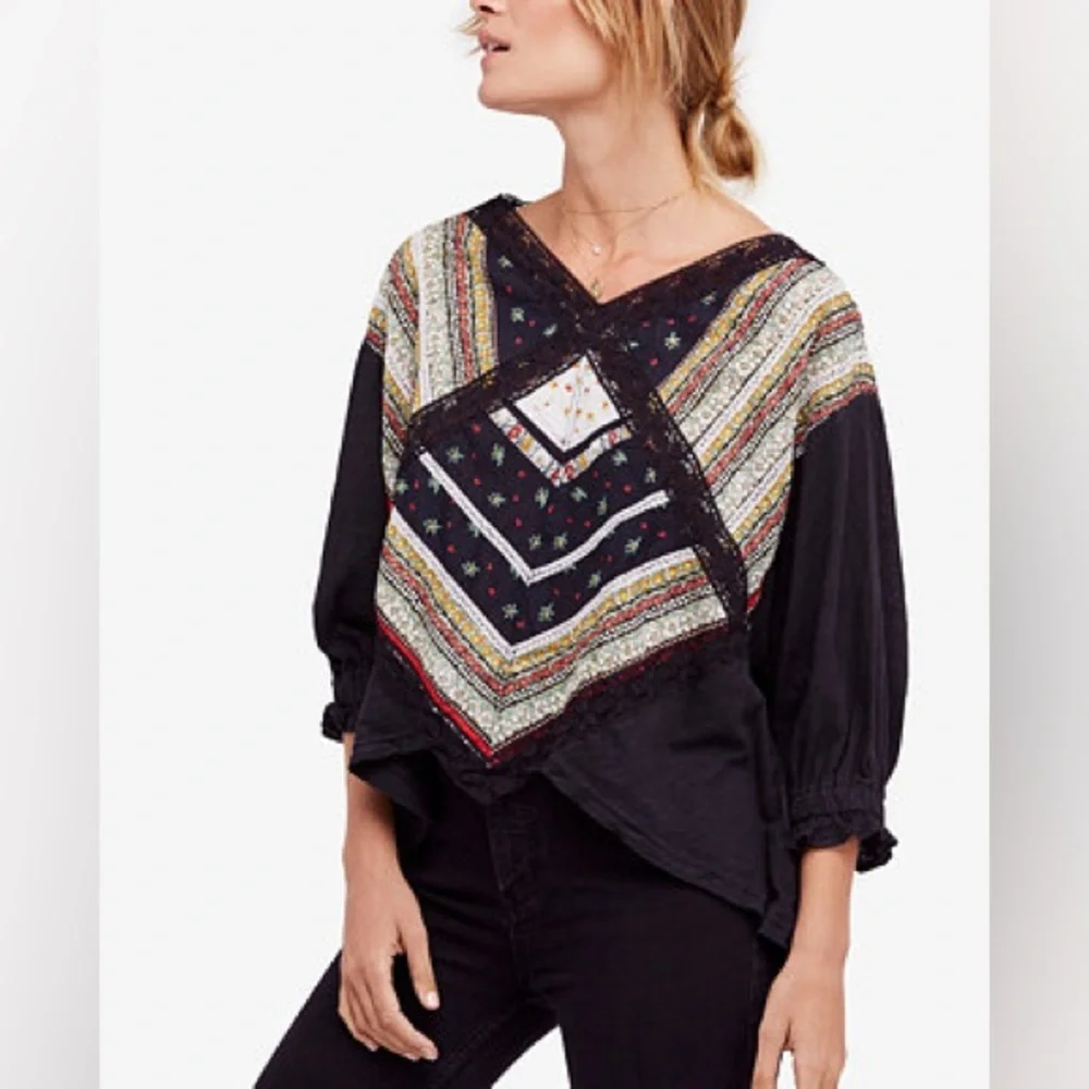 Free People Prairie Days Black Floral Linen Blend Lace Trim Shirt‎ Size Medium